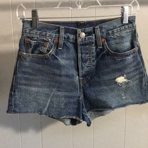 Levi’s High Waisted Short
